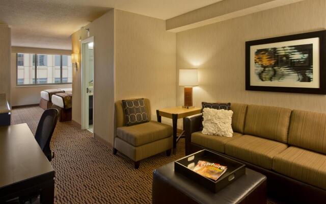 DoubleTree Suites by Hilton Hotel Minneapolis