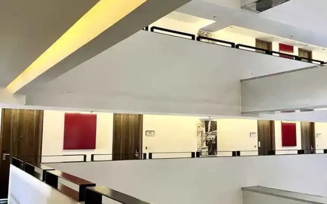 D'Majestic by Lush Living