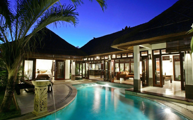 The Maya Seminyak Villas