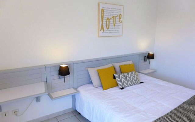 Villa LOpen Fréjus 33397