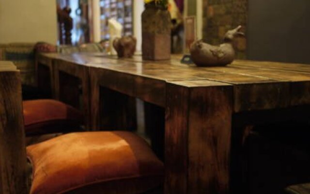 6 On Sixteen Boutique Hotel