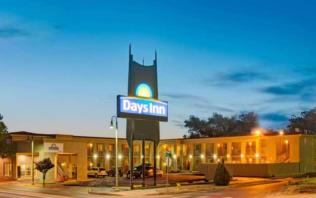 Days Inn by Wyndham Albuquerque Downtown