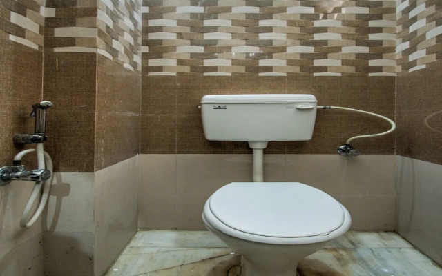 OYO 24849 Madhuram Vihar