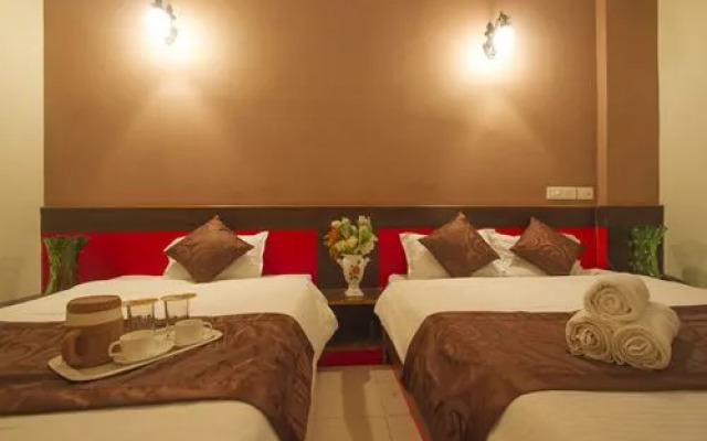 OYO 5658 Hotel In City