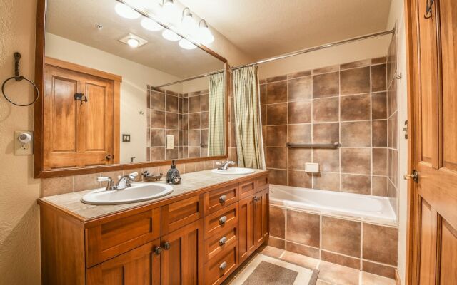 Red Hawk Townhomes 2333