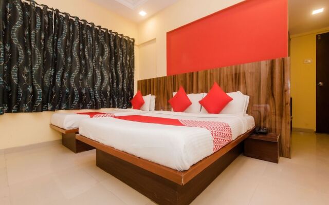 OYO 13470 Hotel Symphony House