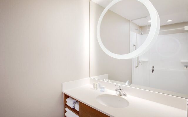 Springhill Suites Marriott Airport
