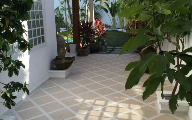 Yogyakarta Tropicana Villa