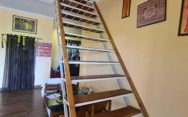 Oyohome 80809B The Blissing Home Stay