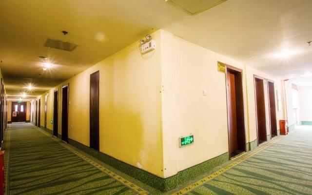 GreenTree Inn Suzhou Guanqian Yangyuxiang Metro Station Business Hotel