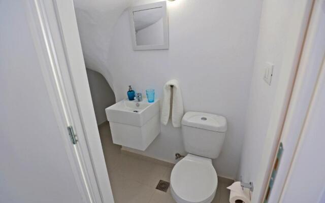 Xenos Villa 7 With a Private Pool Near the sea