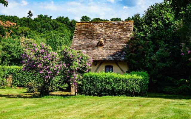 Villa With 7 Bedrooms in Saint-laurent-des-hommes, With Private Pool,