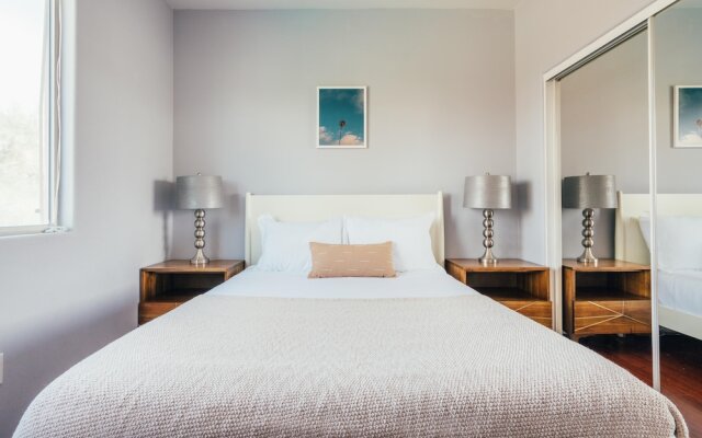 Swaying Leaf by AvantStay