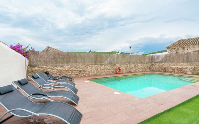 Grand Mansion in La Bisbal del Penedès With Sauna