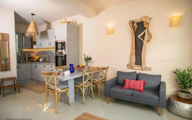 Pink Freud Villas Santorini