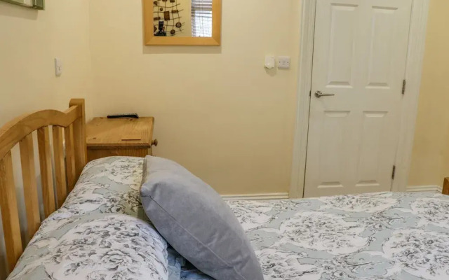 Apartment 6