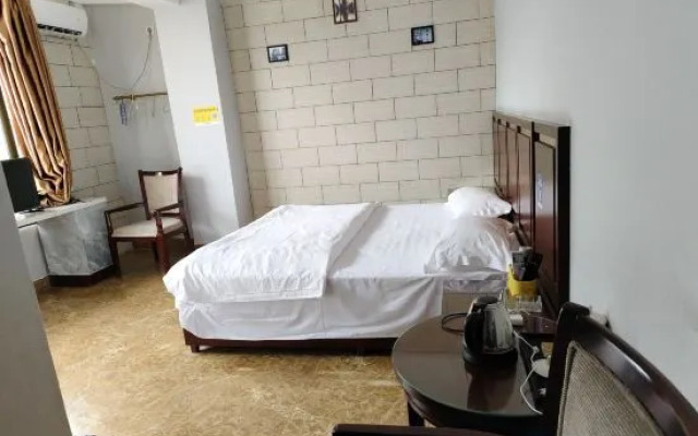 Chengmai Fuzhiyuan Hotel