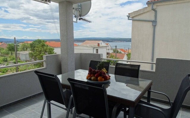 Holiday House Viktoria With Pool For 14 People