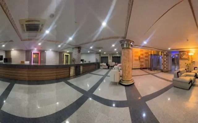 AA Hotel & Suites