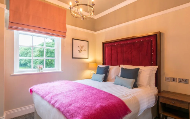 Hallgarth Manor House, Signature Collection