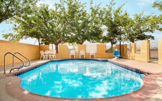 Travelodge by Wyndham Winslow