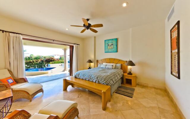 3,000 Sq. Ft. Villa With Beach Club Access: Villa de Phoenix