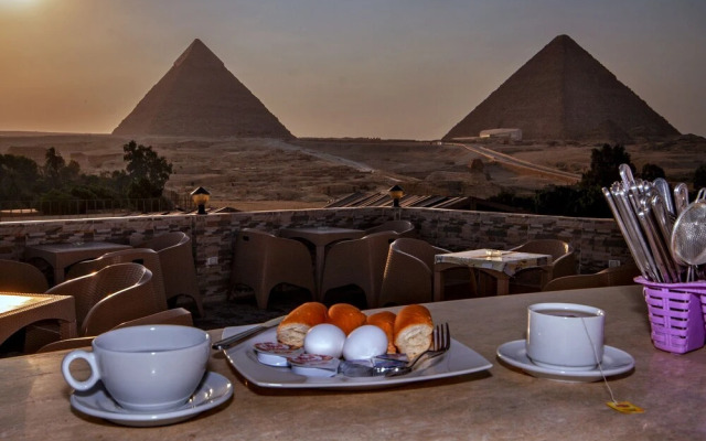 Tut Pyramids View Hotel