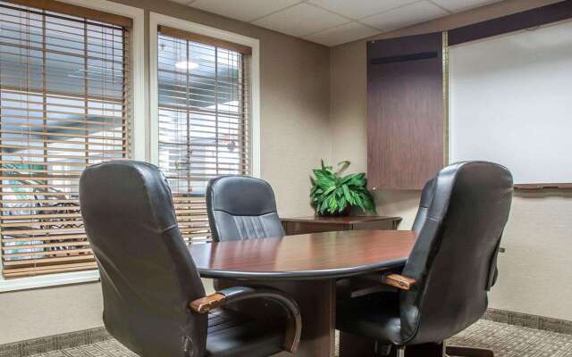 Comfort Inn & Suites Sturbridge - Brimfield