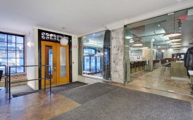 Unity Condo by Hometrotting