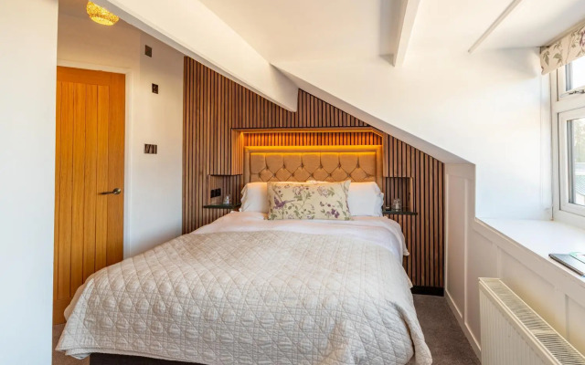 Holly Lodge Guest House