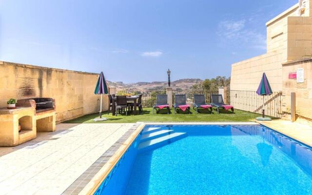 Ta Lucija 2 Bedroom Villa With Private Pool