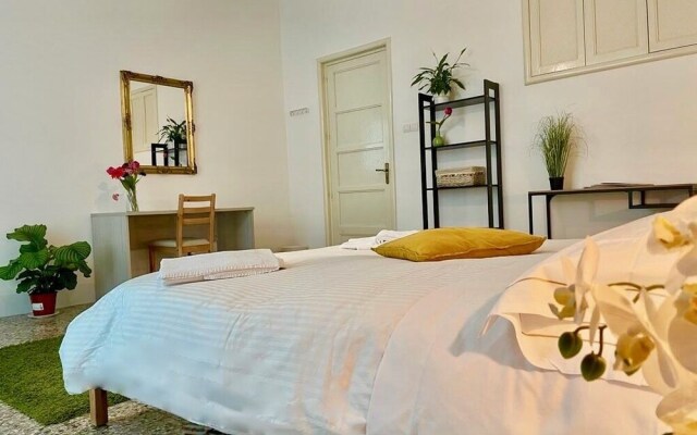 Living Simply Catania