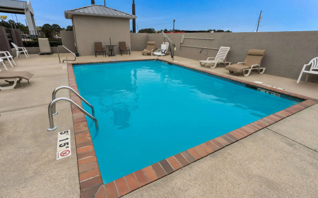 Quality Inn & Suites Pearl - Jackson