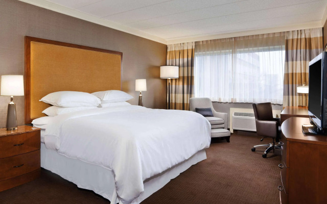 Sheraton Niagara Falls