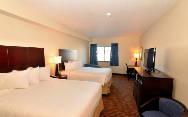 Cobblestone Inn & Suites - Holstein