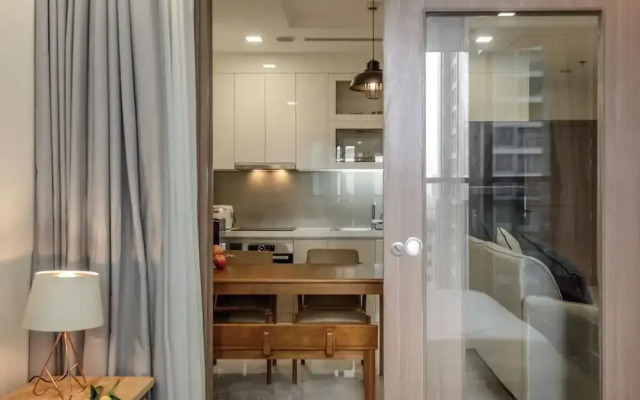 MIDTOWN Premium Stay