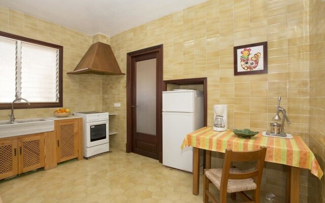 House - 2 Bedrooms with Sea views - 103213
