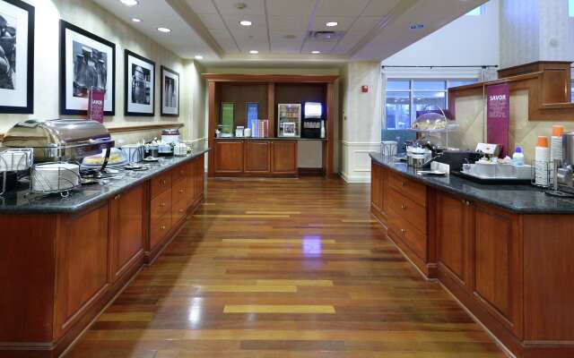 Hampton Inn & Suites Clinton - I-26