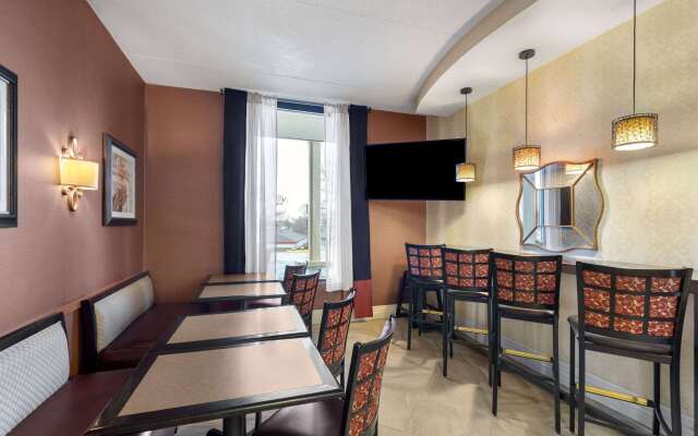 Days Inn by Wyndham Columbia Kentucky