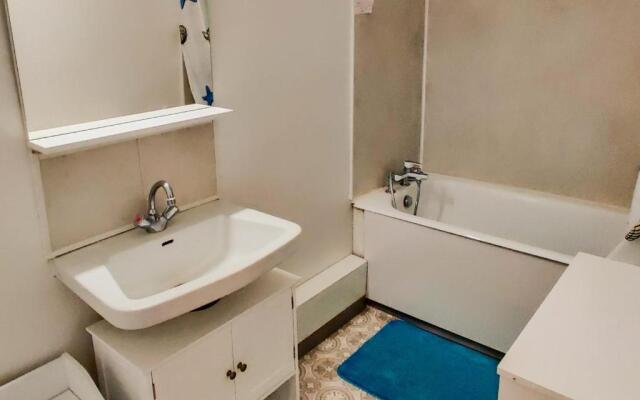 Appartement Enchastrayes, 2 pièces, 6 personnes - FR-1-165A-103