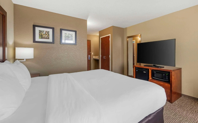 Comfort Inn & Suites