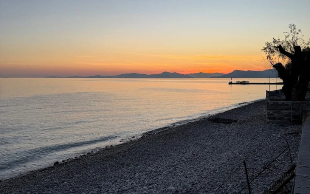 Kontemare Seascape