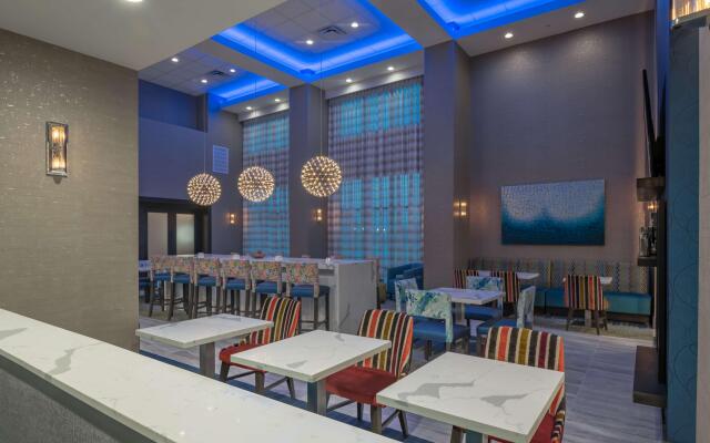 Hampton Inn & Suites Dallas/Plano Central