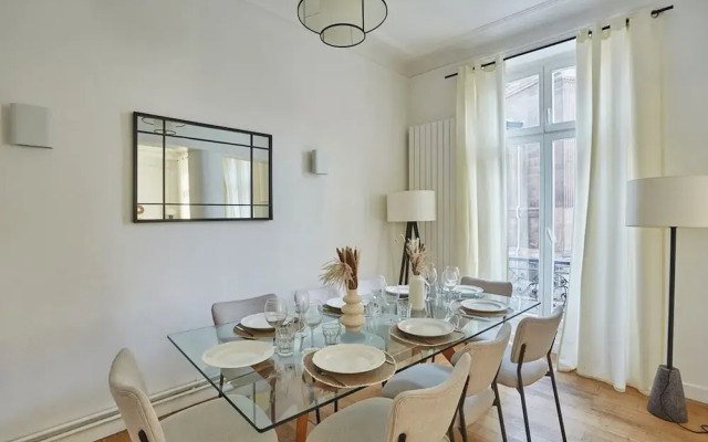 Superb Apartment Center of Paris/montmartre