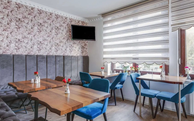Deluxe Apartment in Oberhausen With Breakfast