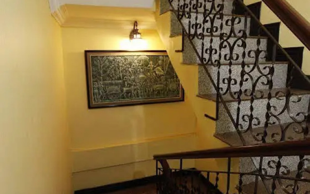 Amber Villa