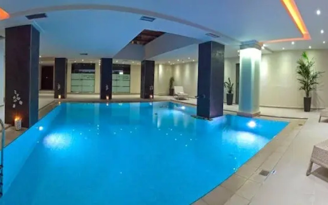 Summertime Signature Suites