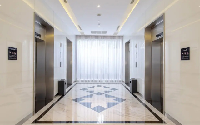 Travel Hub Hotel Kualanamu Airport