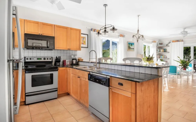 Pineapple Fields Boutique Condo Hotel
