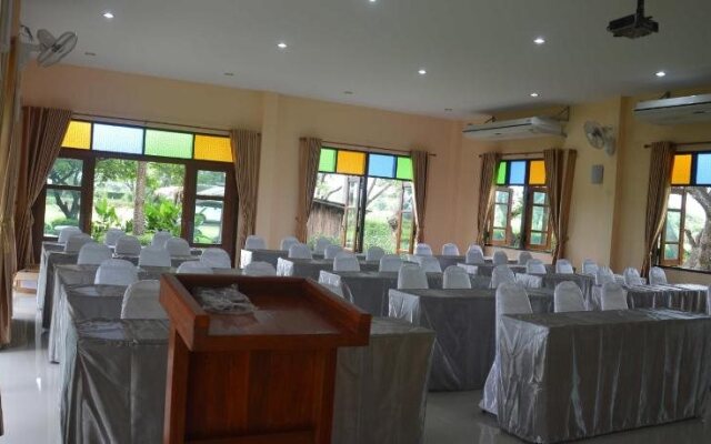 Baan Din Dee resort
